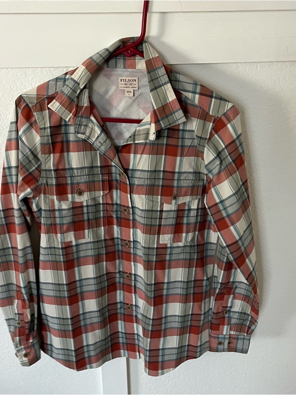 Filson Women's Small Plaid Outdoor Lightweight Button-down.
